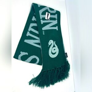 Slytherin Knit Scarf Wizarding World of Harry Potter Universal Studios NEW W TAG